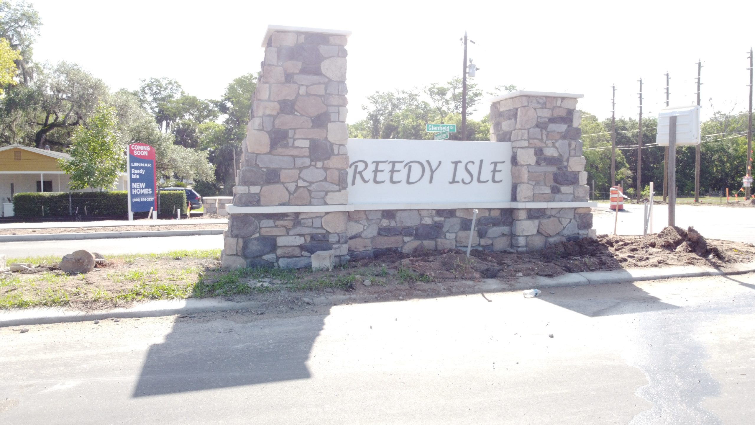 reedy-isle-davenport-main-entrance-sign
